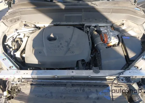 2022 Volvo Xc90 Recharge Plug-In Hybrid T8 R-Design Extended Range 7P z USA, uszkodzony, nr VIN YV4H60CM1N1841467